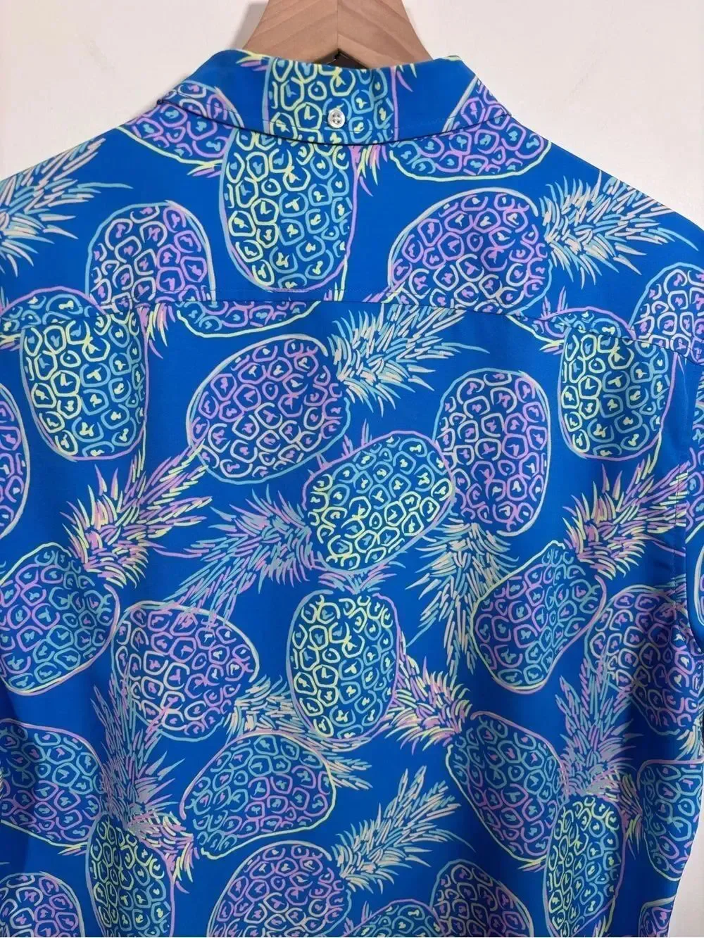 Chubbies Men’s neon pineapple performance polo size large vacation tropical golf